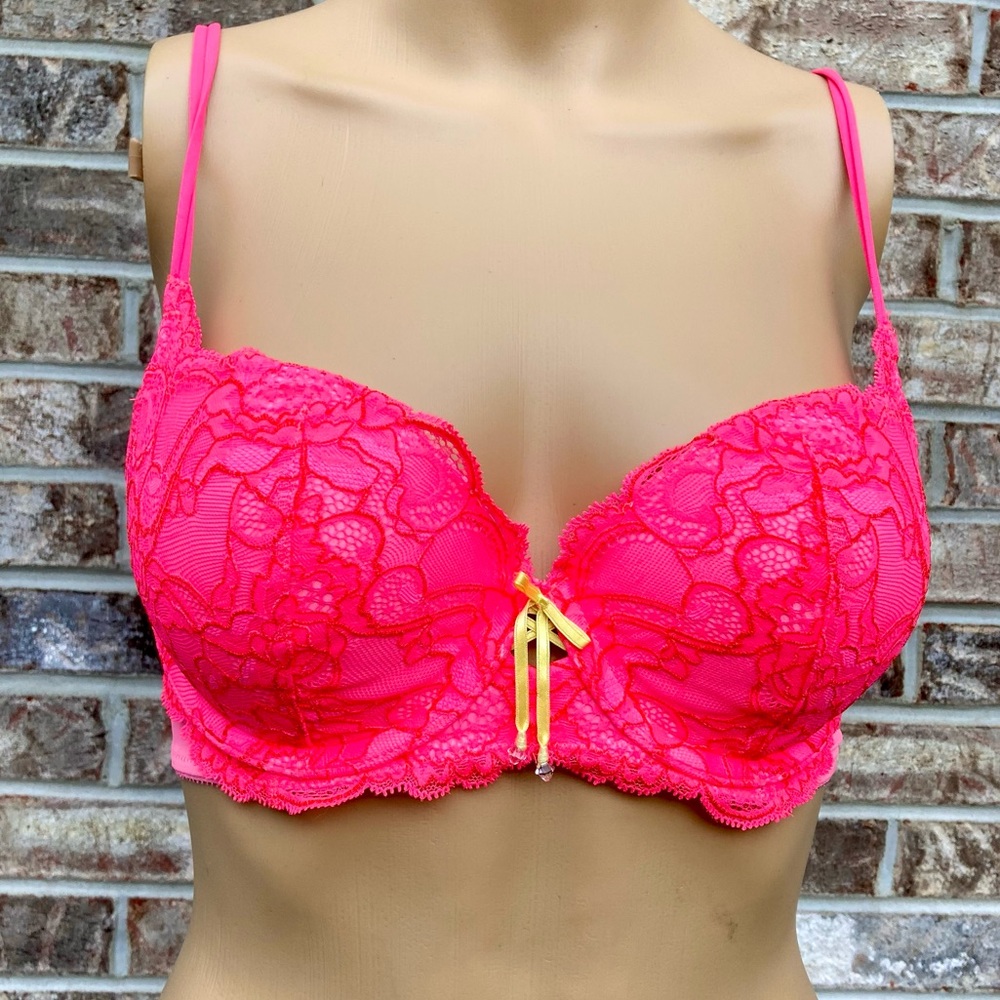 NWOTS Victoria’s Secret Pink Lace Push-up Bra